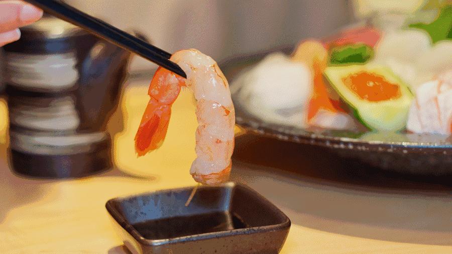 一口一个日式寿司,来一口大乌冬面