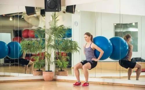 腰肌劳损中医针灸治疗示意图,得了腰肌劳损怎么调理