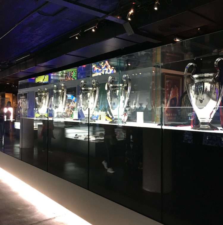 巴塞罗那诺坎普球赛,巴塞罗那诺坎普攻略