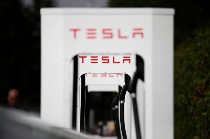 充完电不占充电车位会收费吗,充完电占用车位不走