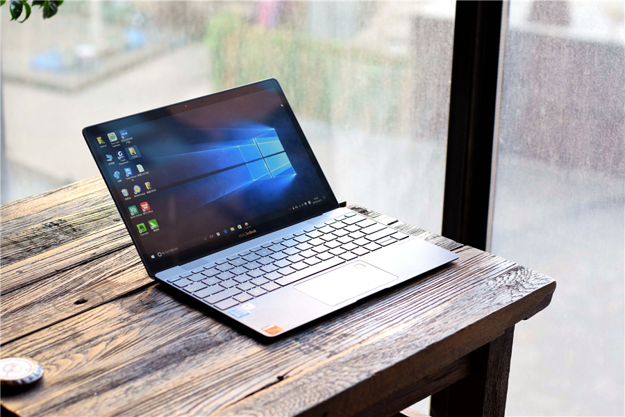 小米笔记本轻松拆机,比硬币还薄的小米笔记本开箱