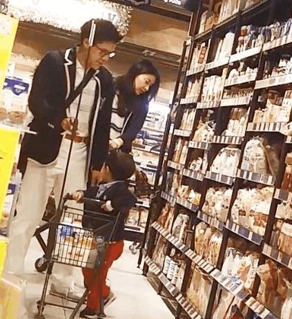 晶晶嫁给爱情比什么都重要,晶晶嫁给穷小孩