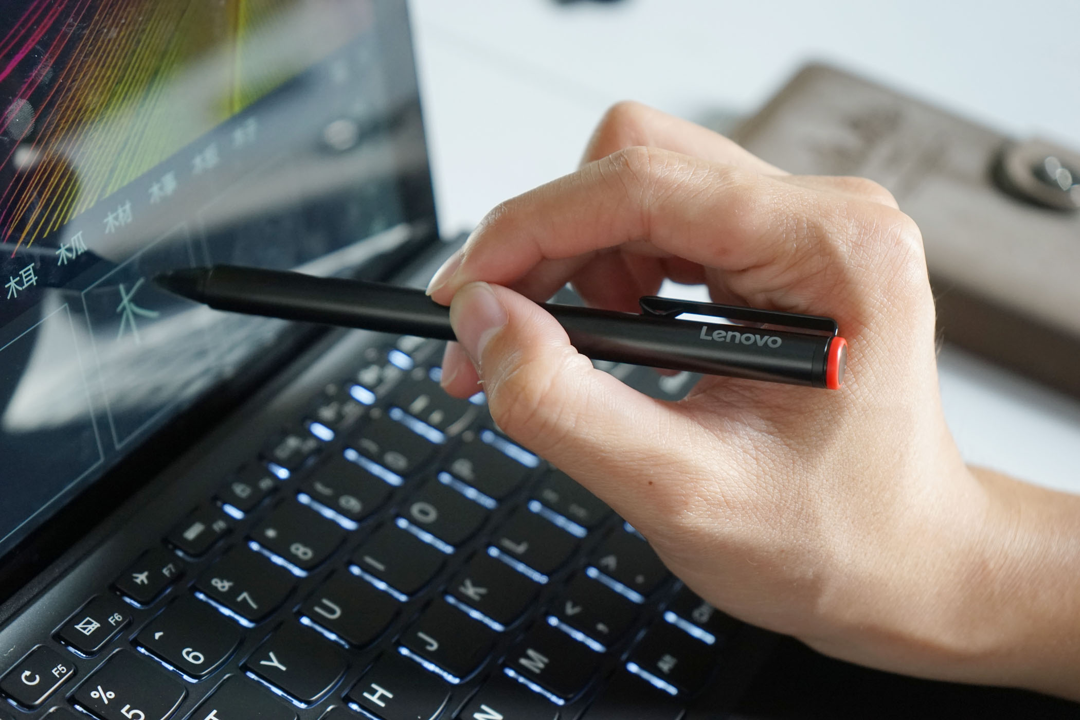 小米5pro11寸指纹解锁,联想miix5pro与miix5对比