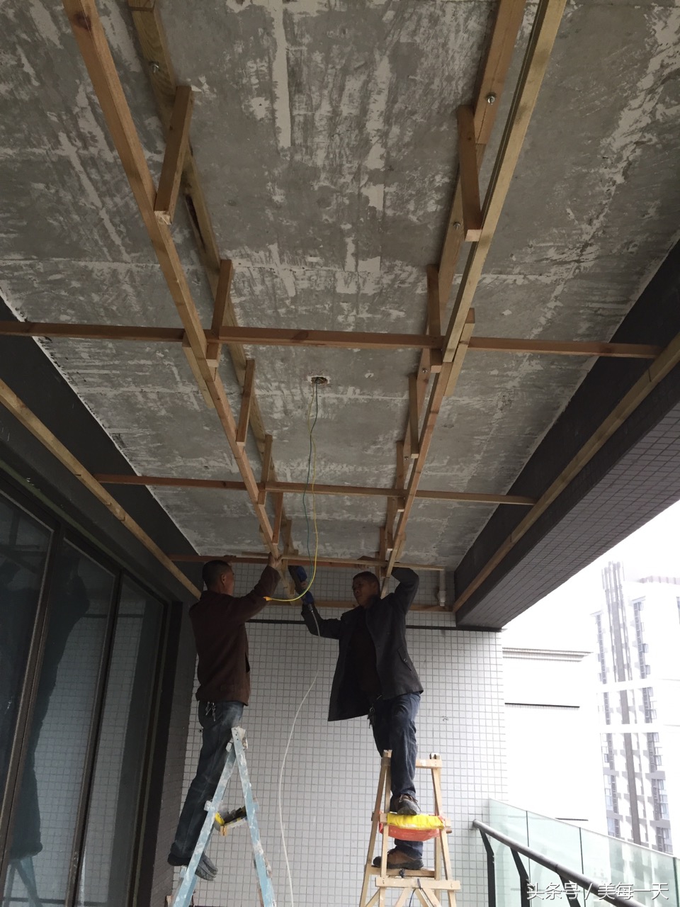 隔墙桑拿板安装,成都桑拿板安装人工费