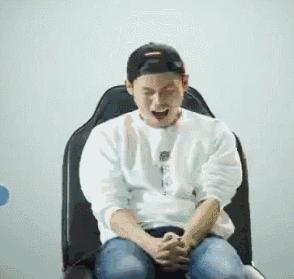 直播分娩现场？这部纪录片想说的其实更多