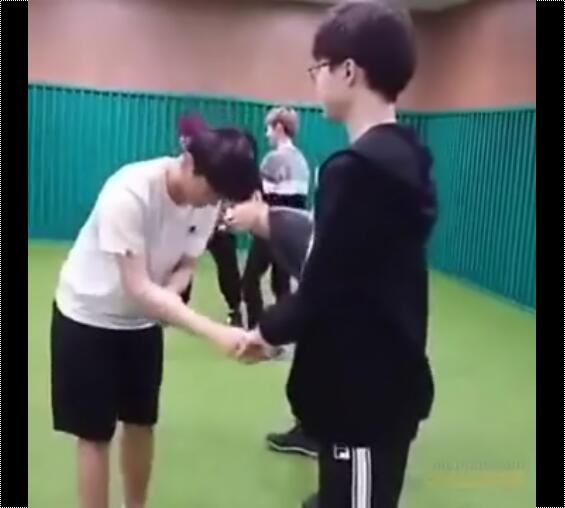 鐡滅毊faker鎼炵瑧闆嗛敠,鐡滅毊faker