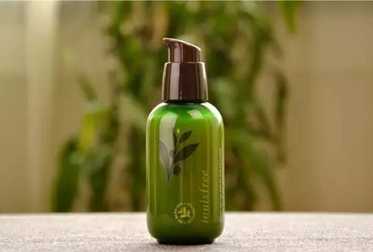 推荐给大家一款好用的护肤品,推荐一下最近很火的护肤品