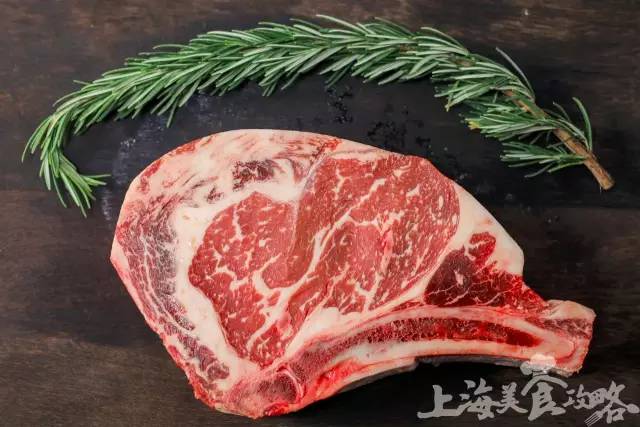 带上你的Dior、YSL到这家高逼格西餐厅，按口红数吃牛排！