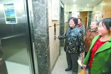 小区电梯超过15年了怎么办,老小区电梯坏了怎么办
