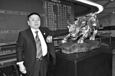 5年换仨爹，攀上联想，“坏孩子”万福生科登上人生巅峰？