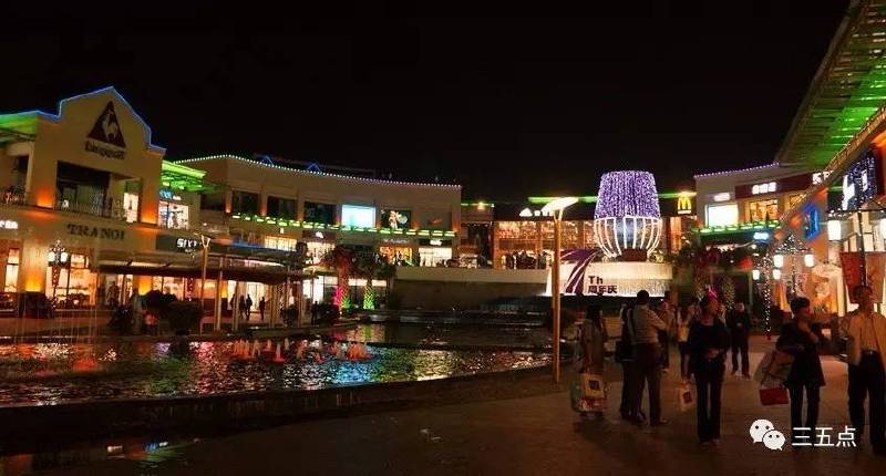 线下“特卖之王”，能容下一个入侵者吗？║冷眼看市场