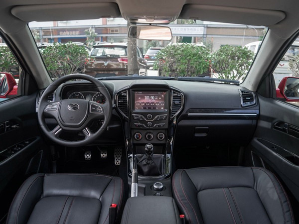 陆风x8究竟怎样,没钱也可以去散散步