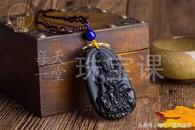 佩戴属于自己的生肖本命佛,十二生肖本命佛佩戴在哪个位置