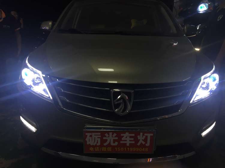 宝骏560原厂大灯广西彤明车灯,宝骏560改led双光透镜路面效果