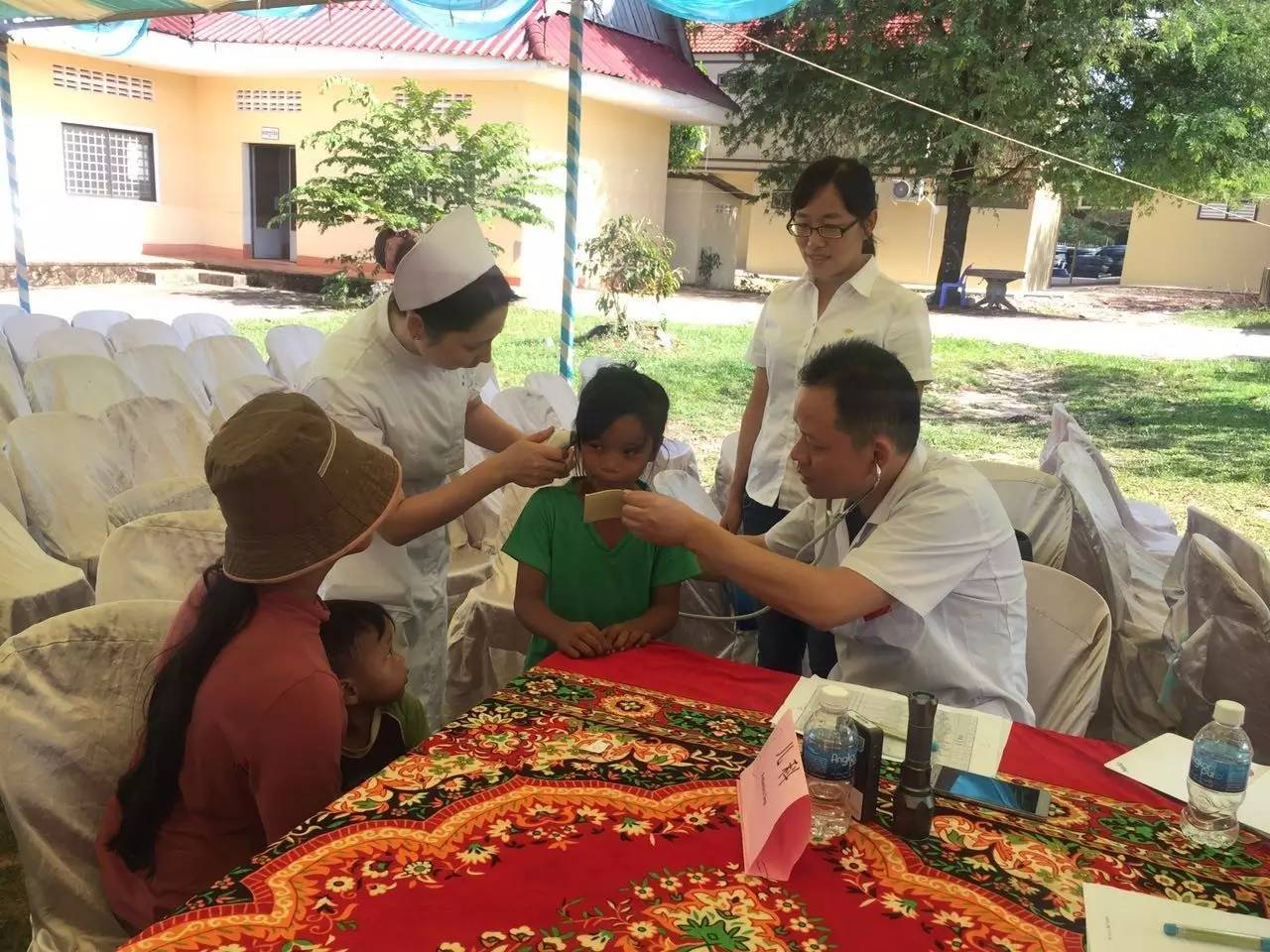 我院援鄂医疗队员踏上返乡之路,我院第一批援鄂医疗队整装待发