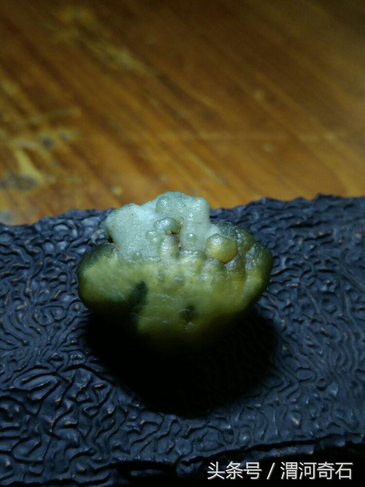 戈壁玛瑙温润如玉,心脏型戈壁玛瑙