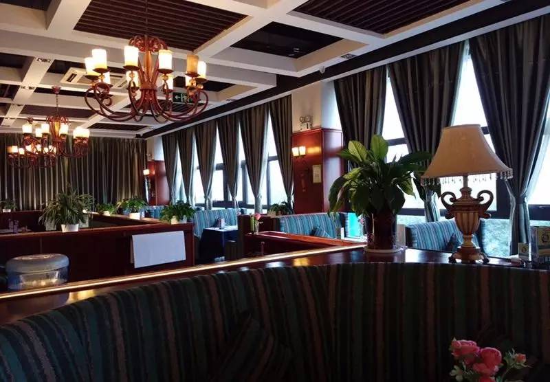 What?余姚嘉悦广场这家神店,来给您免费送奶茶啦?!