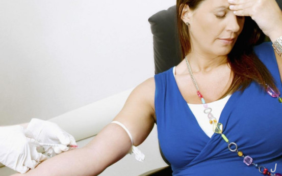 怀孕8周已经停止心跳了,怀孕8周胎儿心跳弱正常吗