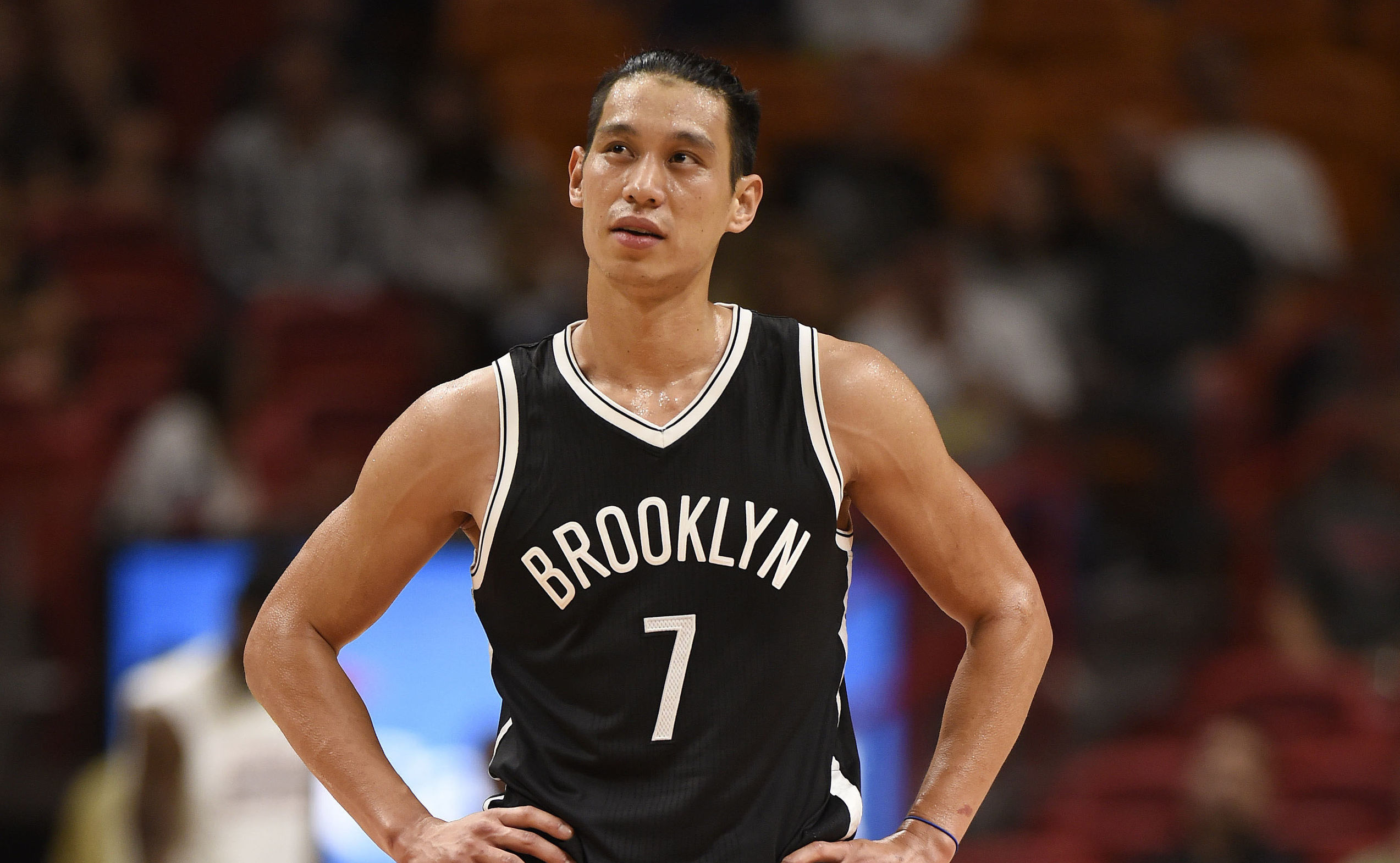 林书豪也是篮网的超级英雄,林书豪打了几年好球