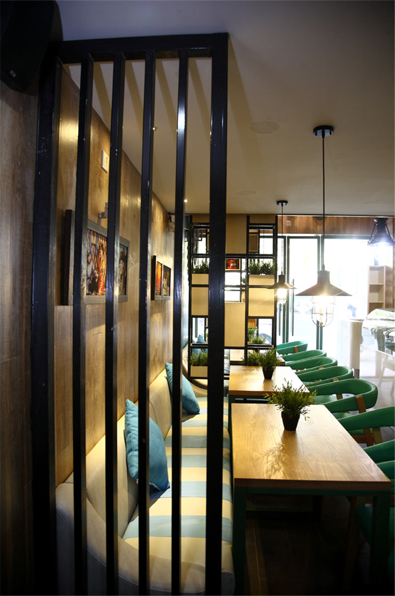 餐厅改造案例,餐饮店改造成融合餐厅