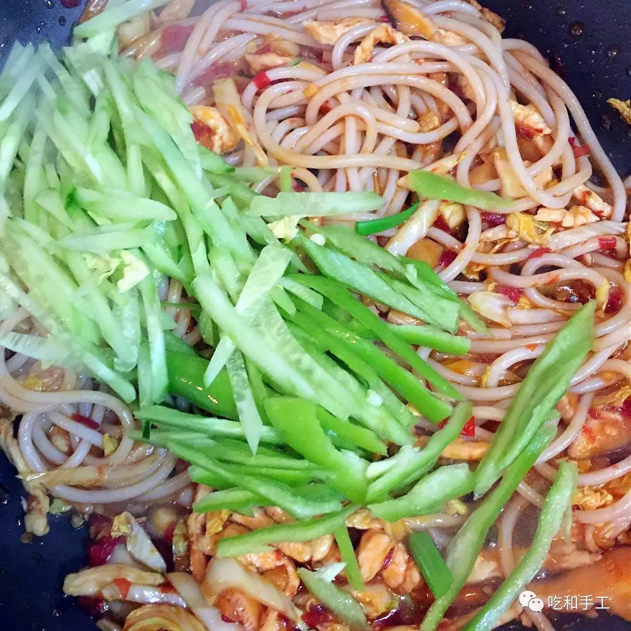 吃面食与吃米饭的南方人的区别,南方人都爱吃制作简单美味的米粉