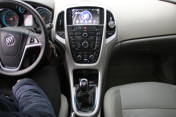 评估11年别克英朗xt二手车,2013年别克英朗xt二手车多少钱