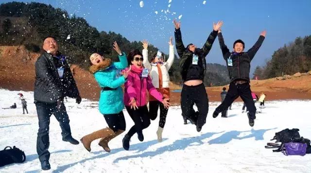 成都周边看雪滑雪的地方 (成都周边滑雪泡温泉好去处)