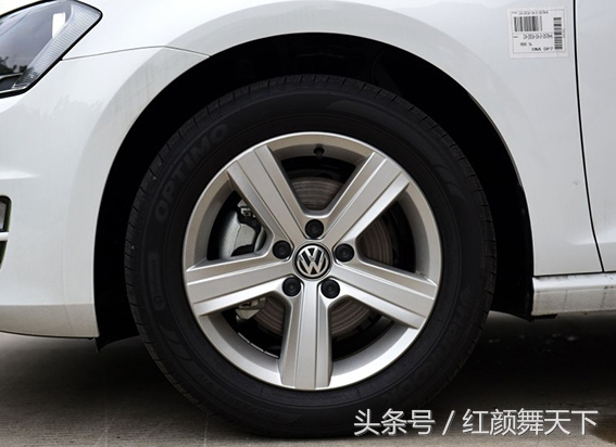 2016款高尔夫登场,高配几乎变标配,爽!