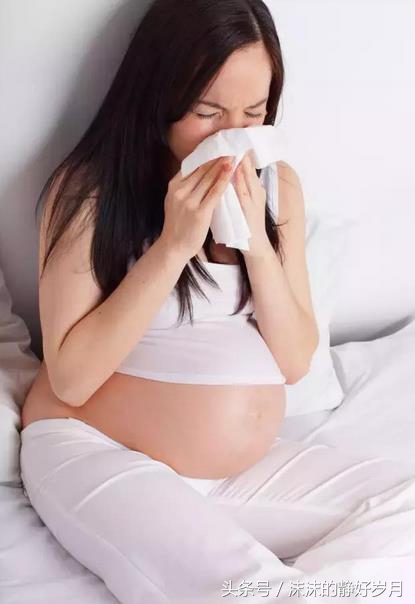 孕吐是孕期的一种正常反应，与宝宝性别和健康都无关