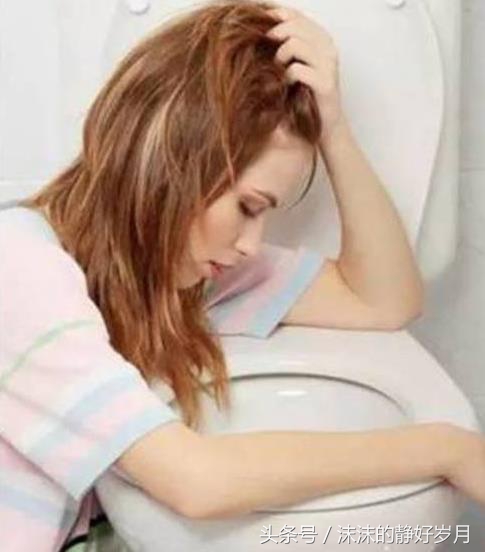 孕吐是孕期的一种正常反应，与宝宝性别和健康都无关