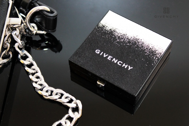 家里放什么斩男主人桃花,斩男桃花风水