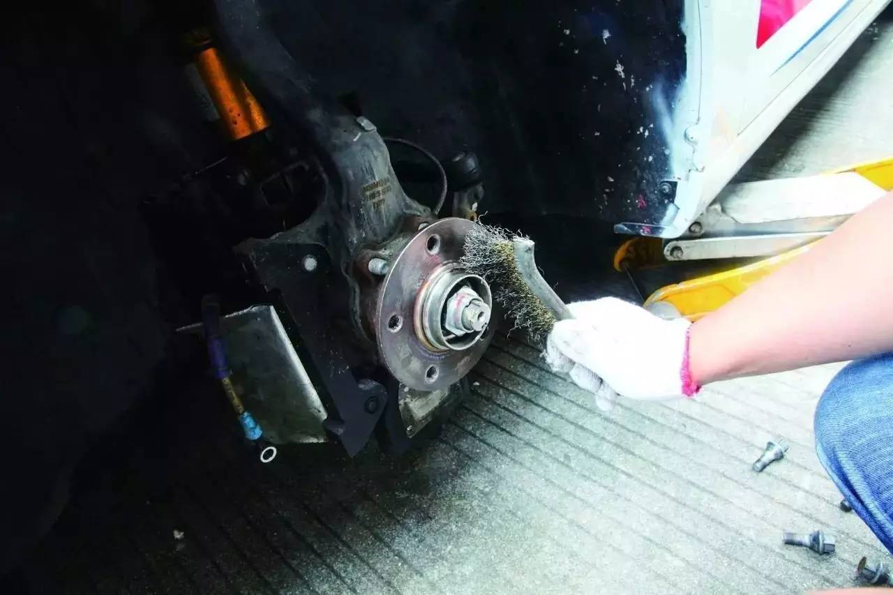 急刹车这1米的差距就可能决定你我的生死!(三)