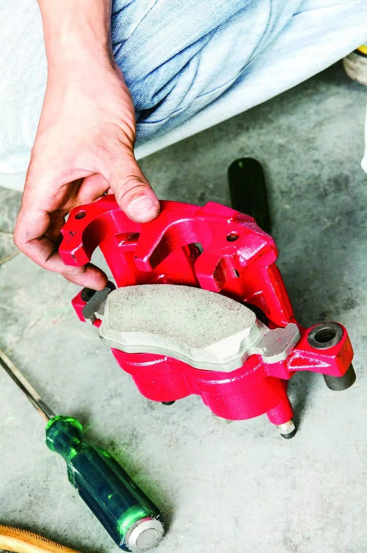 急刹车这1米的差距就可能决定你我的生死!(三)