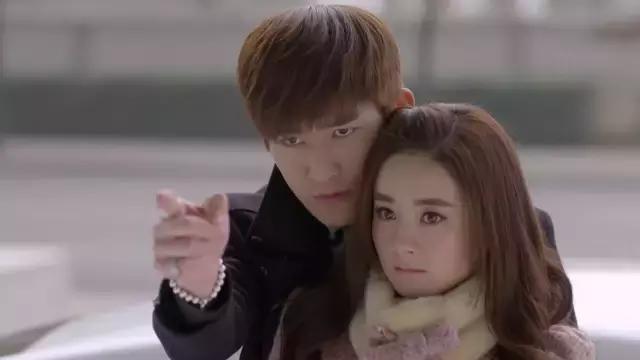 当最地道的重庆话出现在热剧中,每一部都像“生活麻辣烫”!