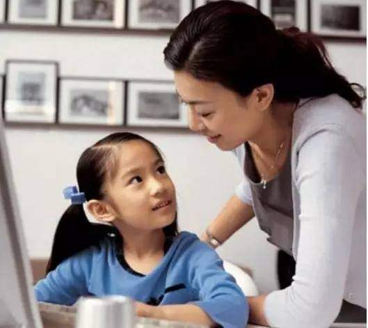 女儿喜欢卷腿,女儿喜欢翘腿怎么办