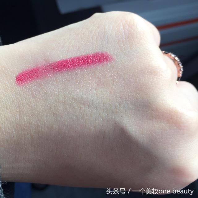 编辑试妆间丨秋冬新品怒刷一波存在感，谁还敢说你颜值不在线！