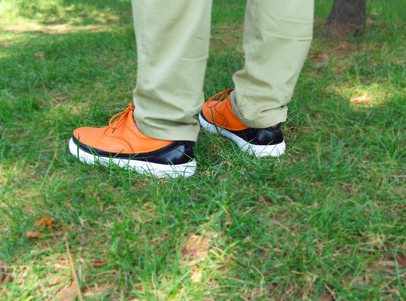 可以自由搭配鞋底的鞋子,一款百搭时尚的鞋子适合宽脚