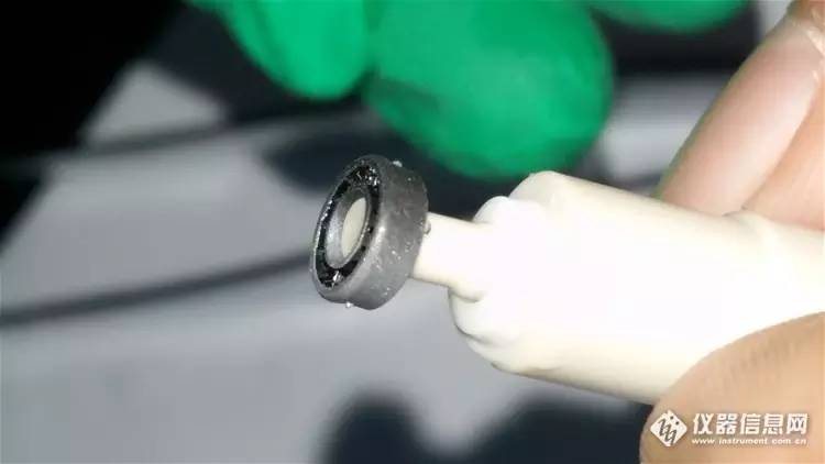 喷涂机柱塞杆密封圈更换步骤视频,怎样安装柱塞杆上密封圈