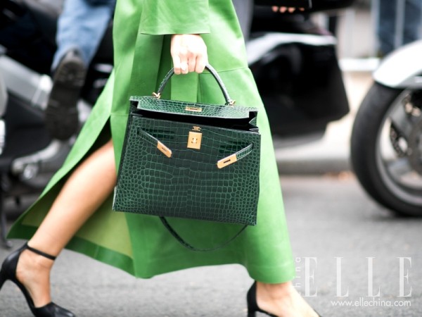 2017流行色发色,2017年的流行色草木绿