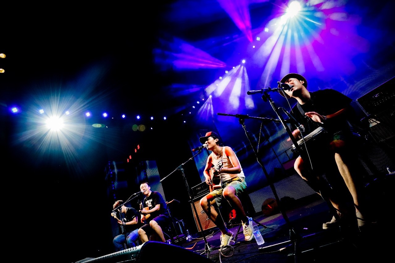 此地人｜二线好青年，“陕普”歌手会的多——马飞