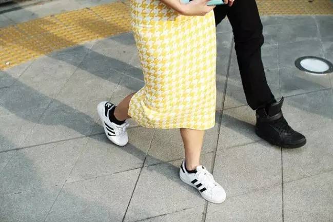 白天看起来好黑,白天还挺正常晚上就暴躁