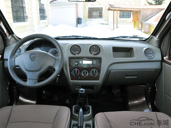 哈飞新*意民**面包车超低价格低至2.89万元