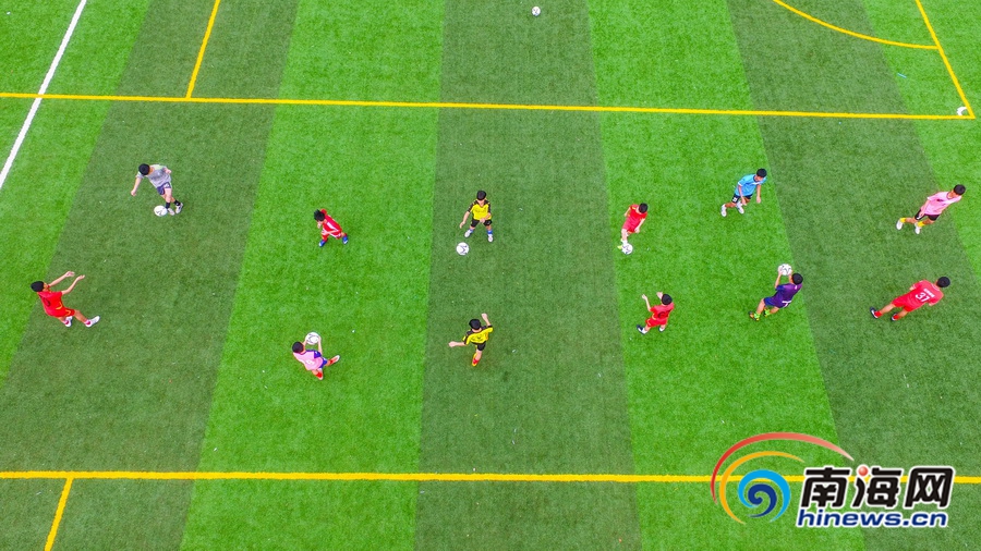 校园足球绿茵场,快乐校园梦想起航