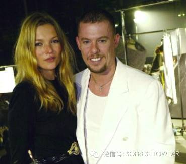 30到50岁的姐姐穿衣搭配,1830岁如何穿衣服