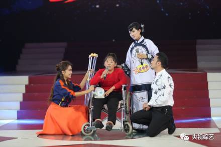 朱迅一个月工资多少,采访朱迅的视频