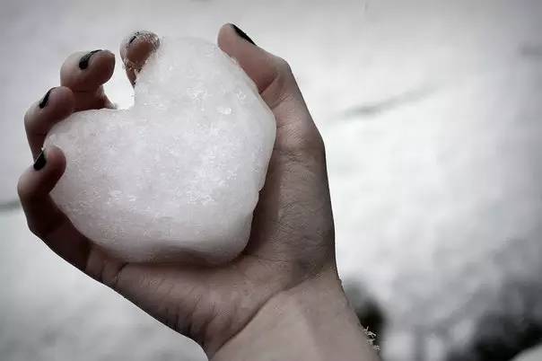 真羡慕有方向盘加热的人,天冷了羡慕别人有小轿车