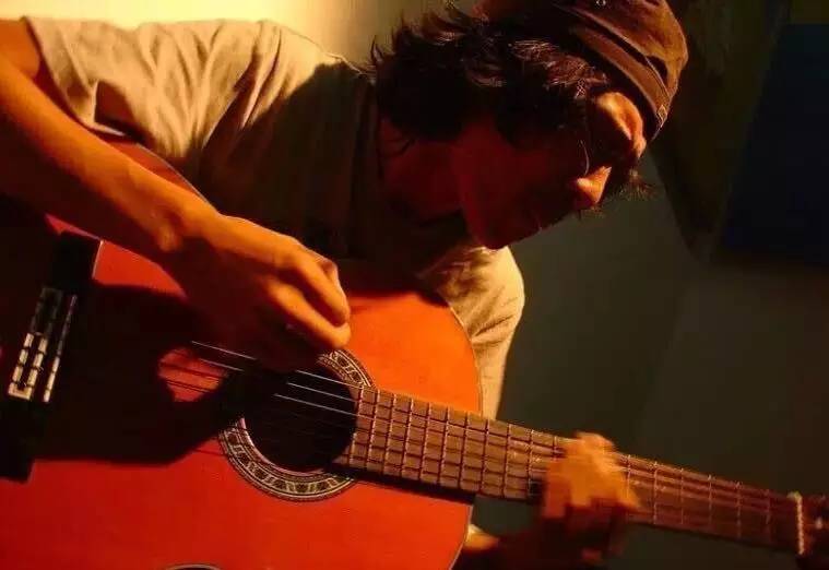 此地人｜二线好青年，“陕普”歌手会的多——马飞