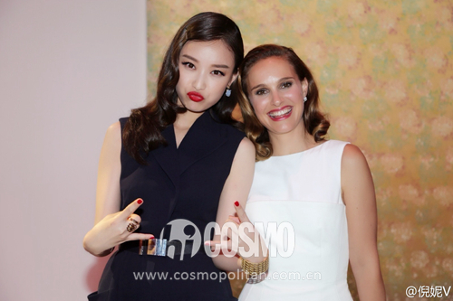 倪妮街景拍照姿势,倪妮最火拍照姿势