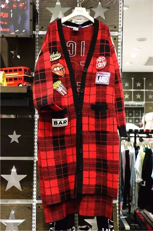 听说草木绿是2017年度代表色！我只想穿上美美的圣诞色，不小心领先时髦一整年！