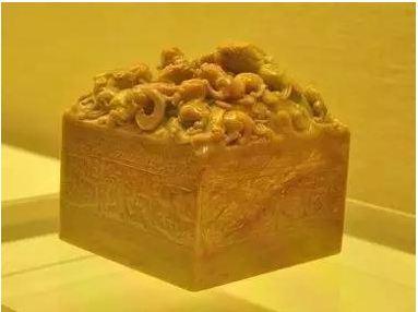 1.67亿拍的藏品,中国藏家以72万欧元竞得乾隆玉玺